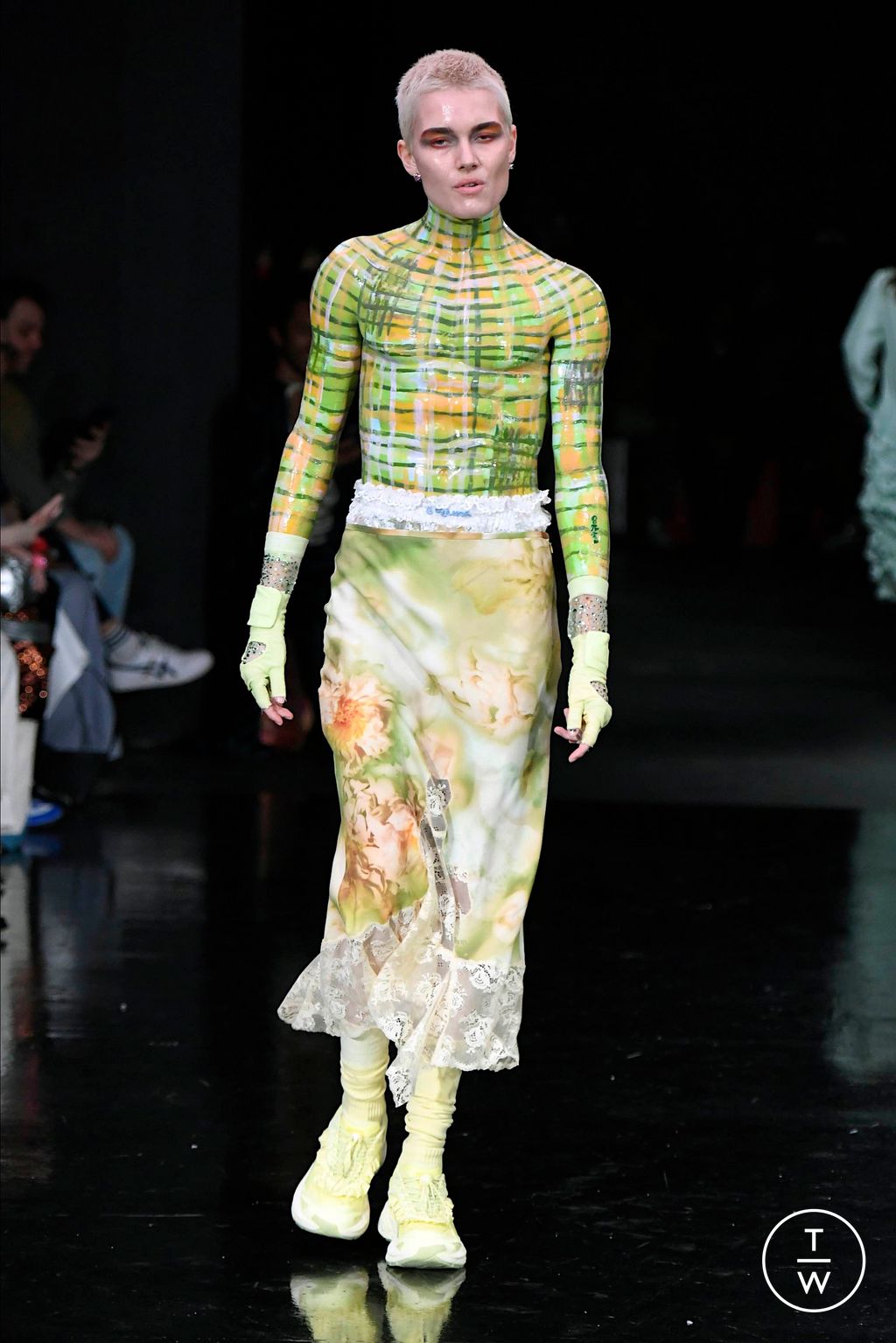 Fashion Week New York Fall/Winter 2024 look 4 de la collection Collina Strada womenswear