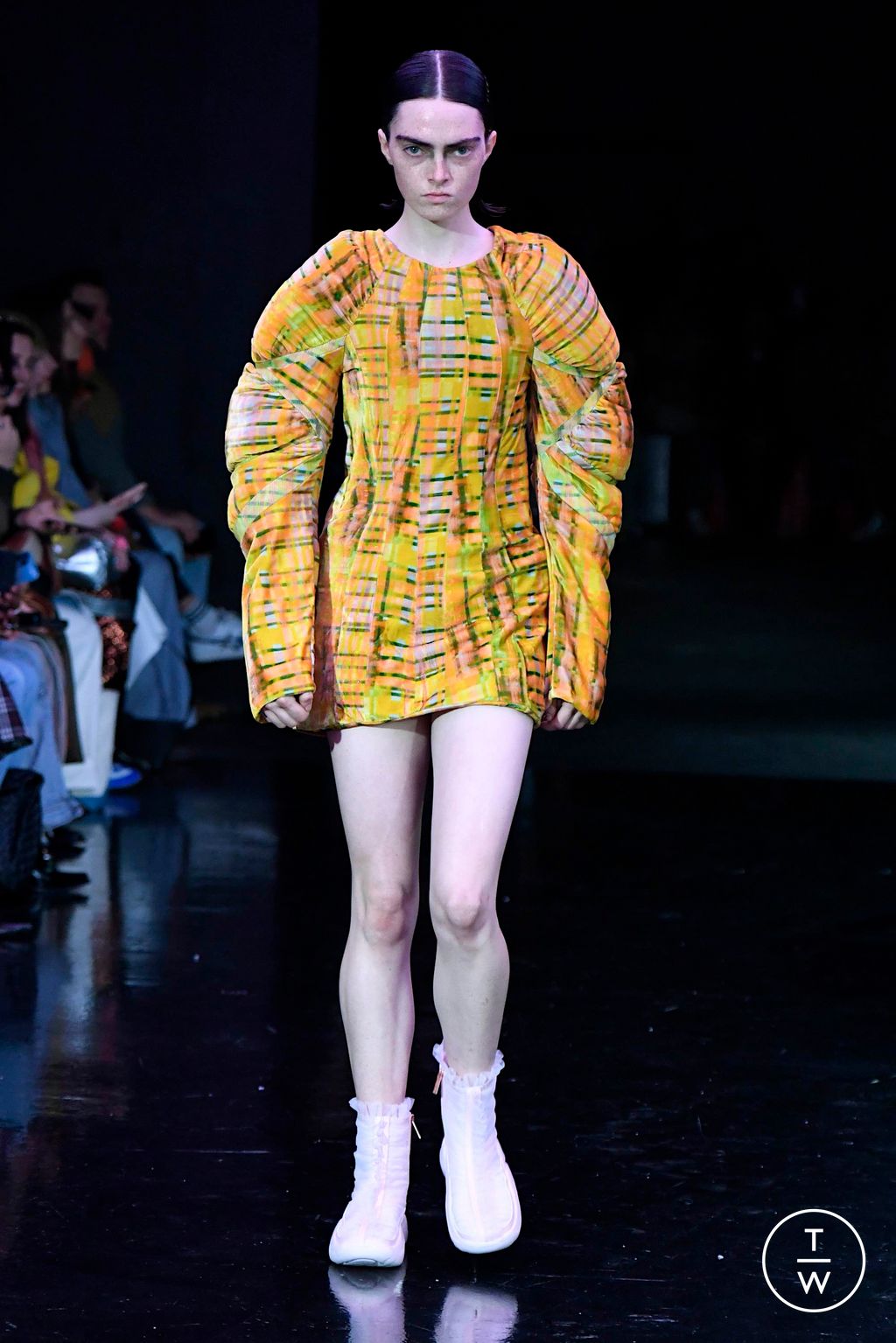 Fashion Week New York Fall/Winter 2024 look 8 de la collection Collina Strada womenswear