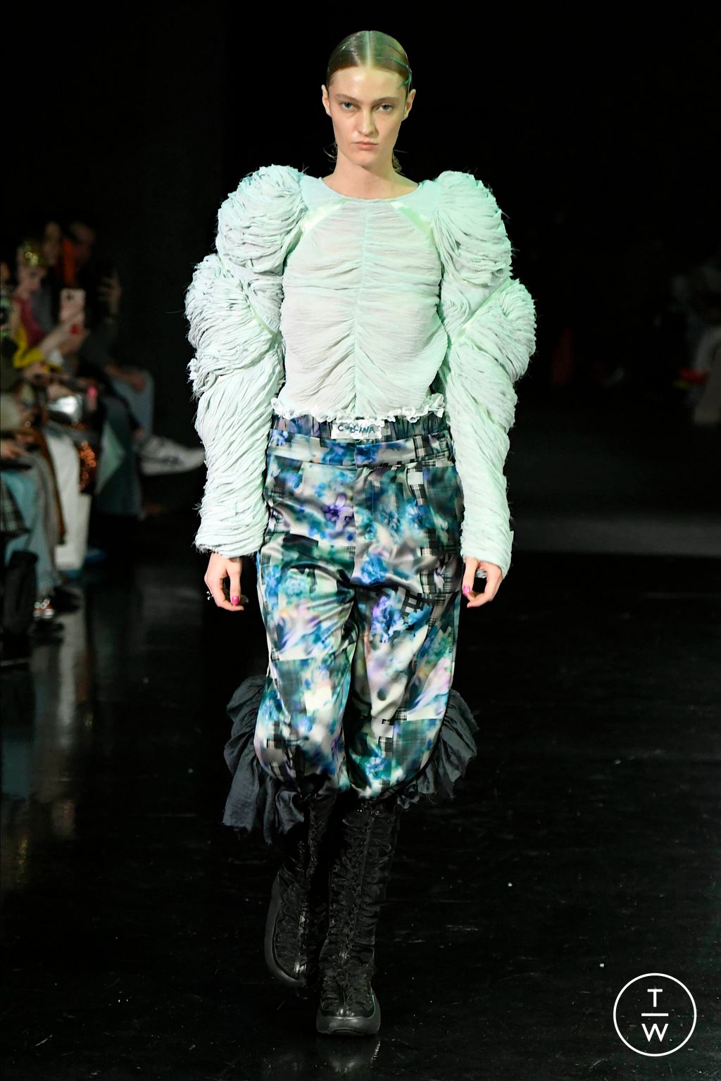 Fashion Week New York Fall/Winter 2024 look 11 de la collection Collina Strada womenswear