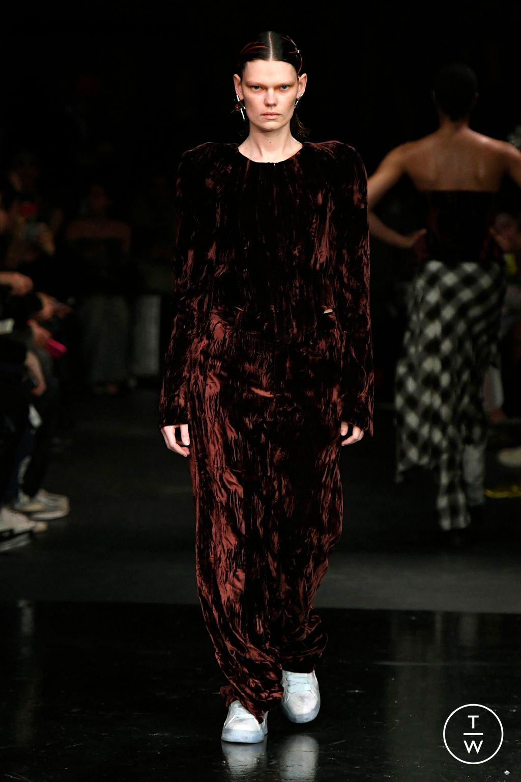 Fashion Week New York Fall/Winter 2024 look 31 de la collection Collina Strada womenswear