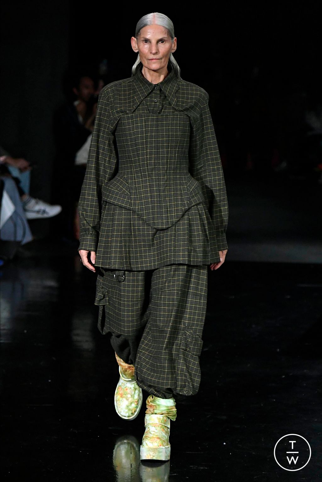 Fashion Week New York Fall/Winter 2024 look 32 from the Collina Strada collection 女装