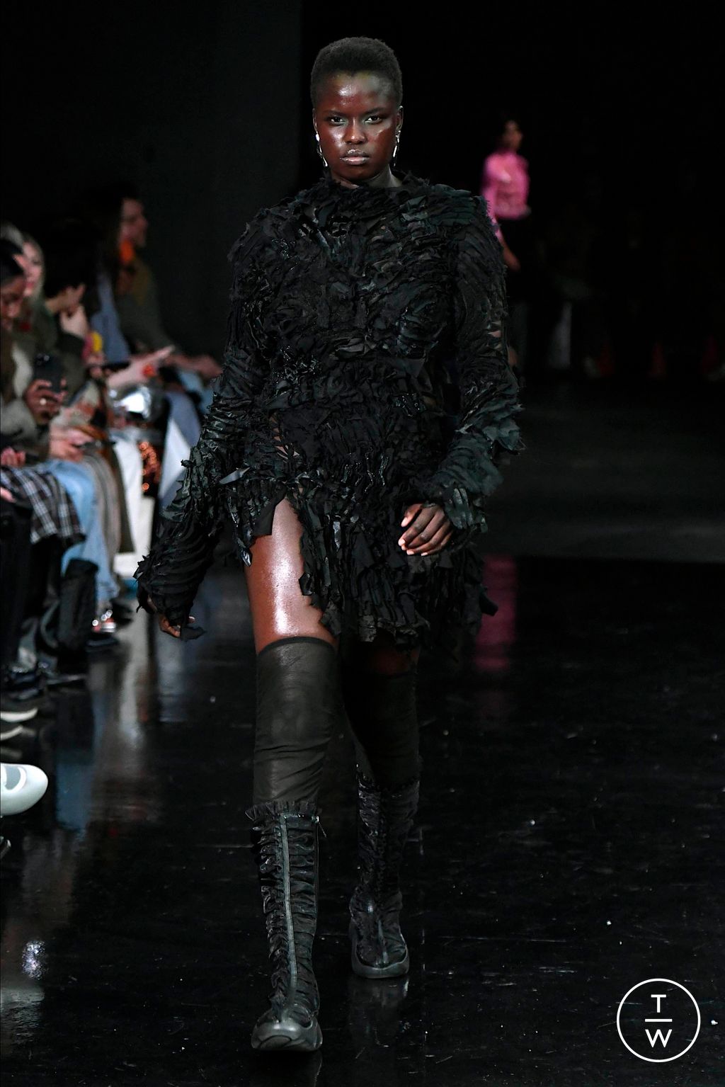 Fashion Week New York Fall/Winter 2024 look 33 from the Collina Strada collection 女装