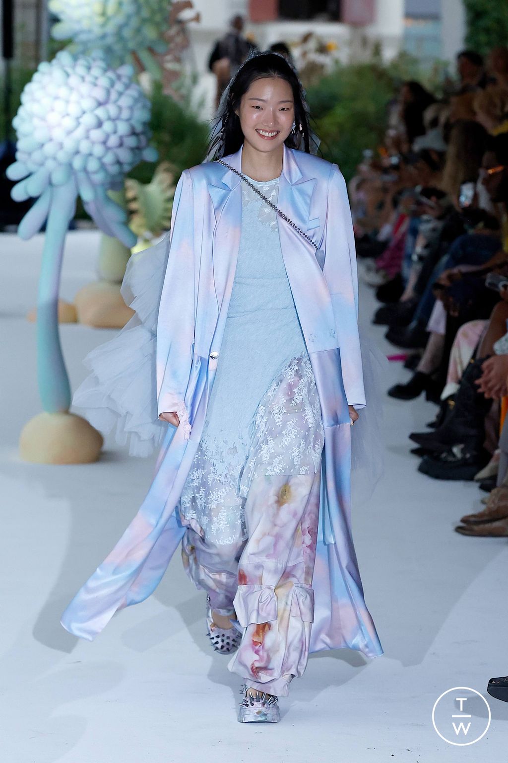 Fashion Week New York Spring/Summer 2024 look 21 de la collection Collina Strada womenswear
