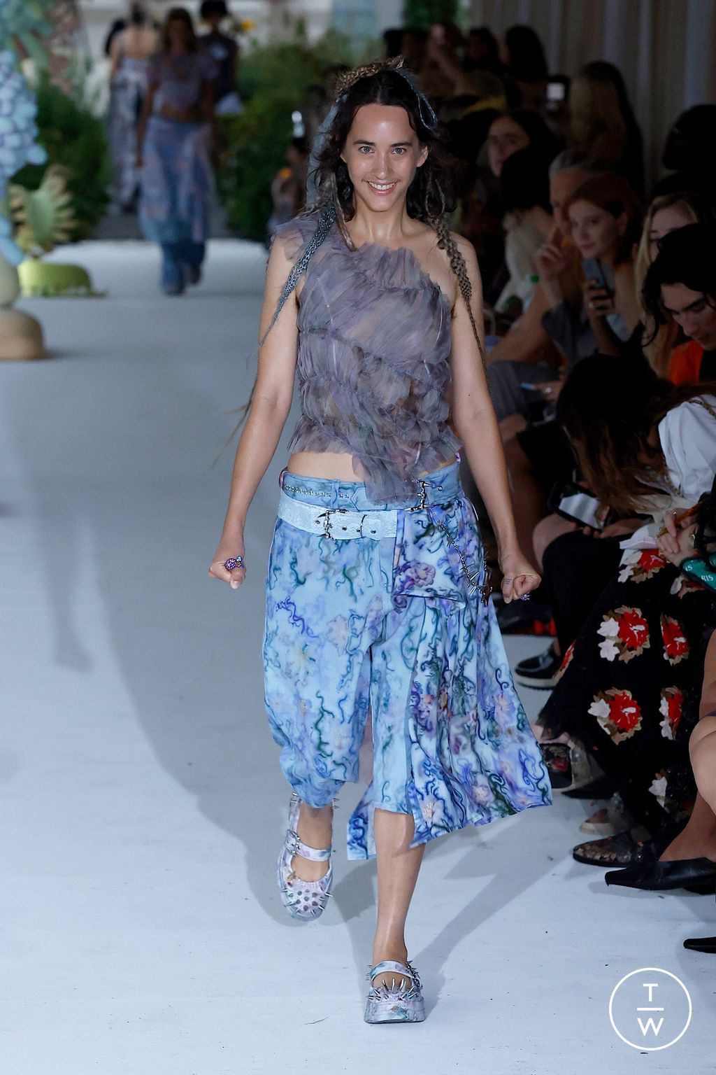 Fashion Week New York Spring/Summer 2024 look 22 de la collection Collina Strada womenswear