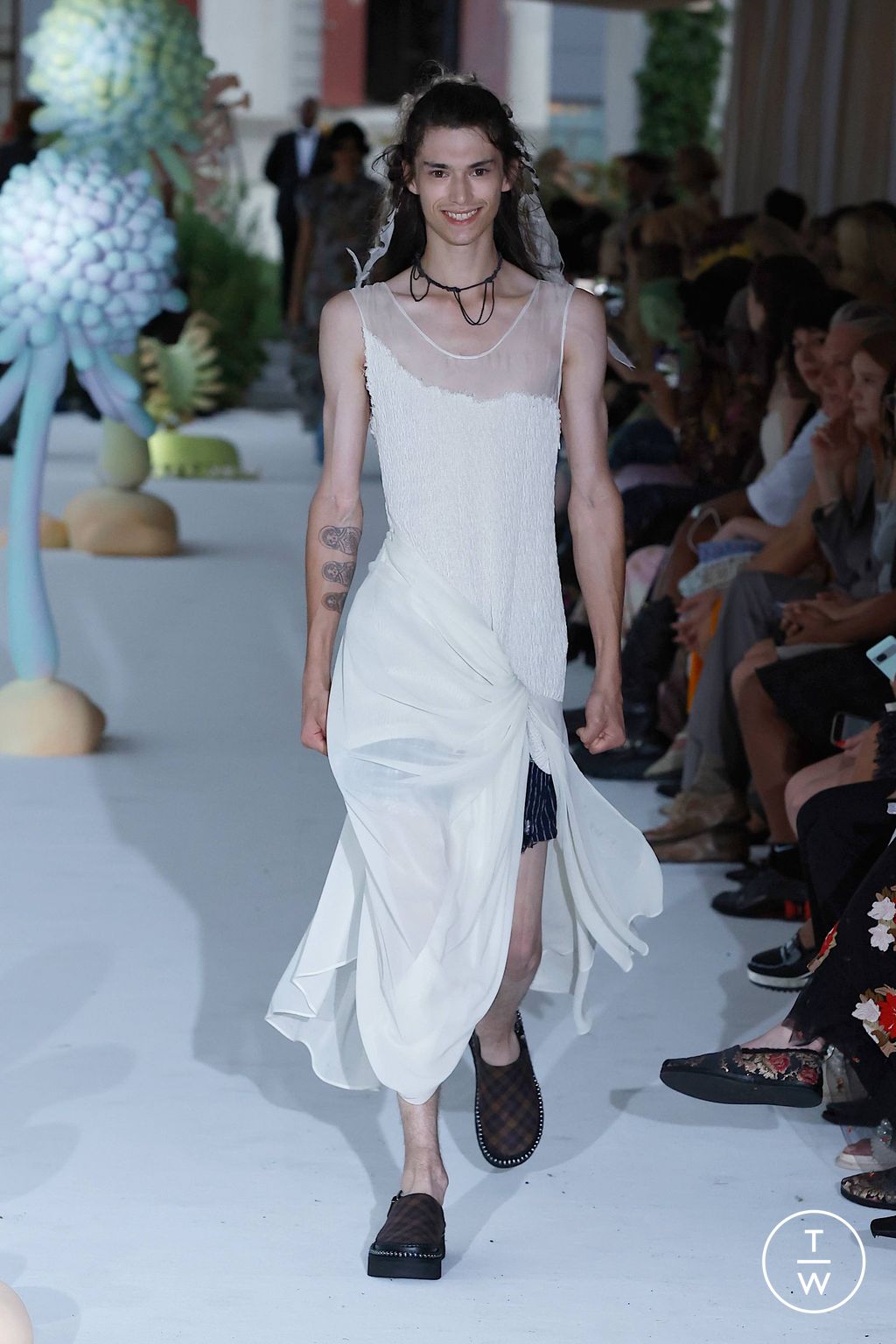Fashion Week New York Spring/Summer 2024 look 29 from the Collina Strada collection 女装