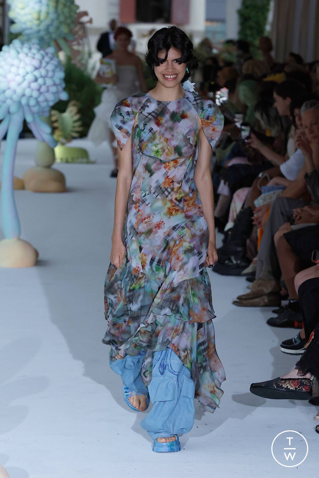 Fashion Week New York Spring/Summer 2024 look 30 de la collection Collina Strada womenswear