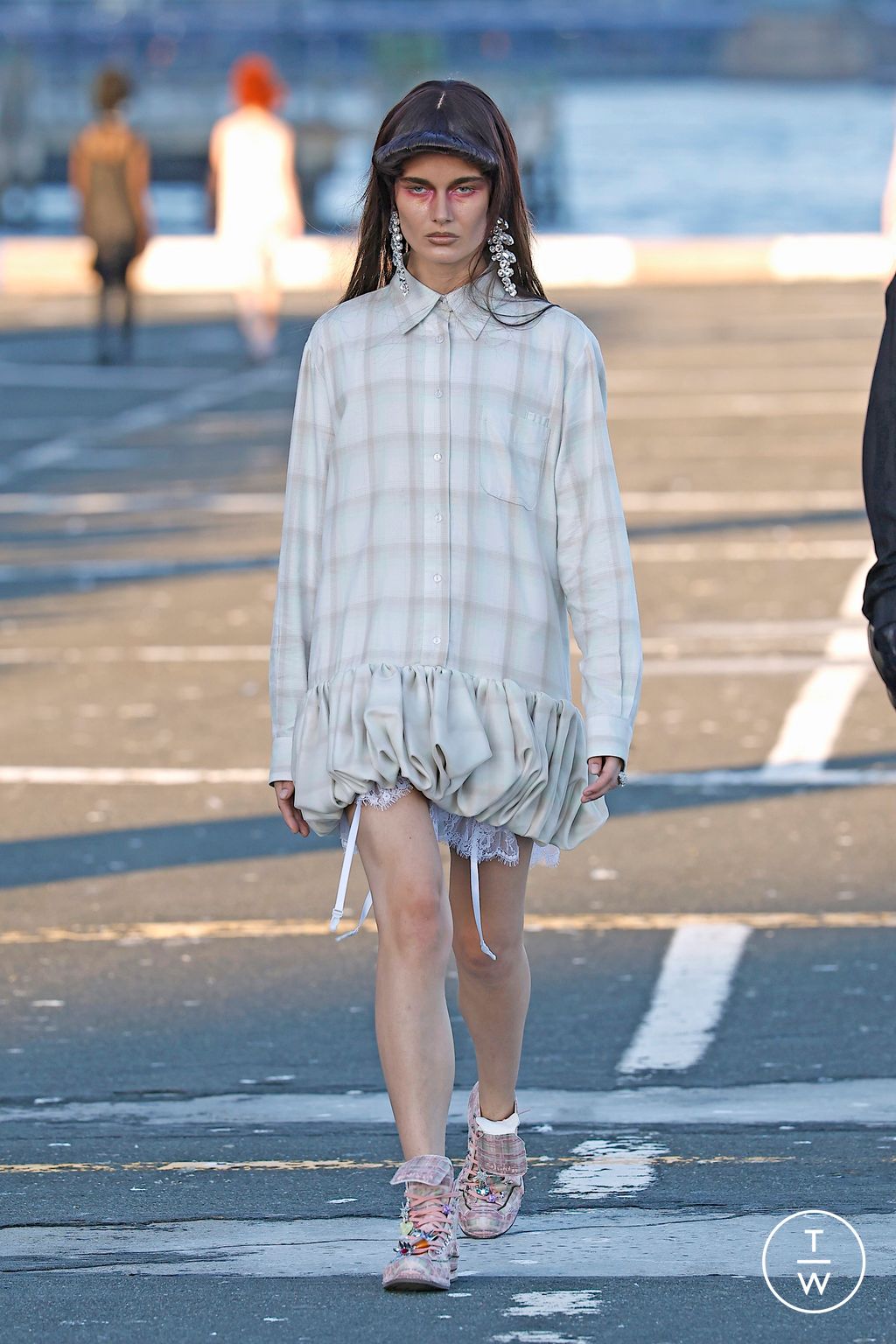 Fashion Week New York Spring/Summer 2026 look 2 de la collection Collina Strada womenswear