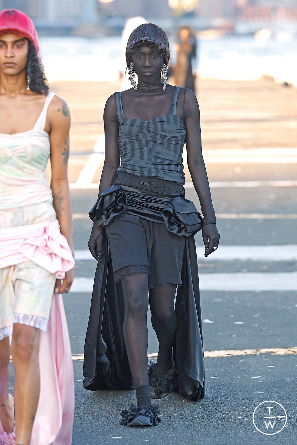 Fashion Week New York Spring/Summer 2026 look 15 from the Collina Strada collection 女装