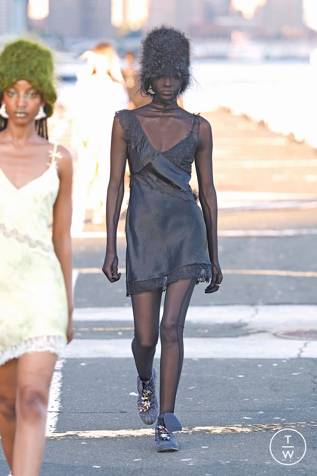 Fashion Week New York Spring/Summer 2026 look 31 de la collection Collina Strada womenswear