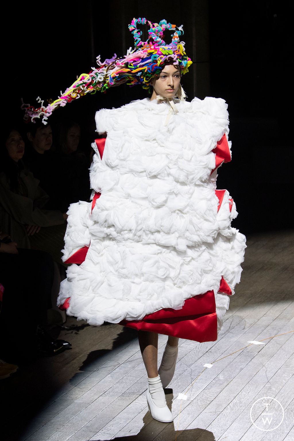 Fashion Week Paris Fall/Winter 2023 look 16 from the Comme des Garçons collection womenswear