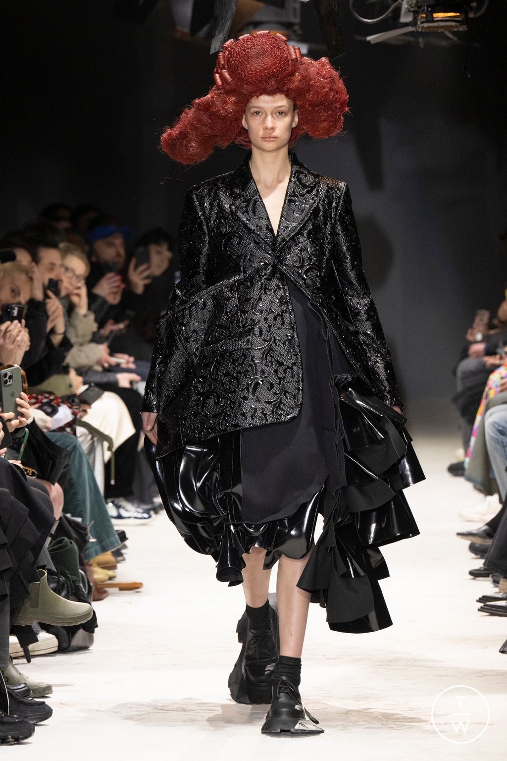 Fashion Week Paris Fall/Winter 2024 look 8 de la collection Comme des Garçons womenswear