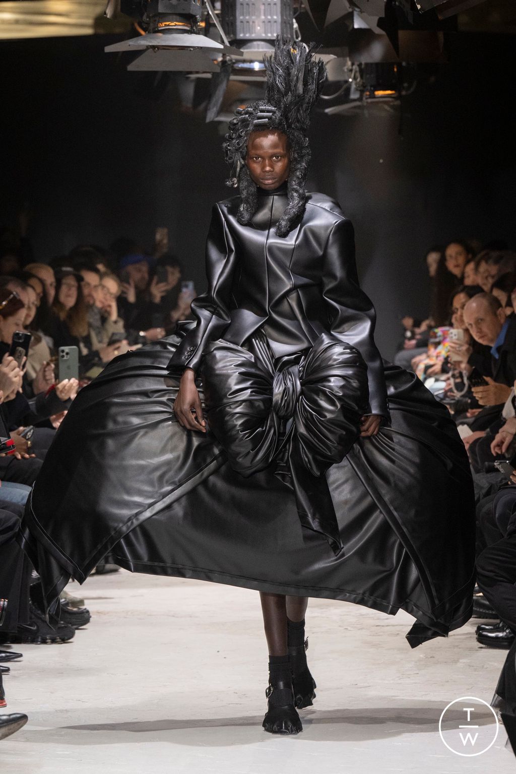 Fashion Week Paris Fall/Winter 2024 look 15 de la collection Comme des Garçons womenswear