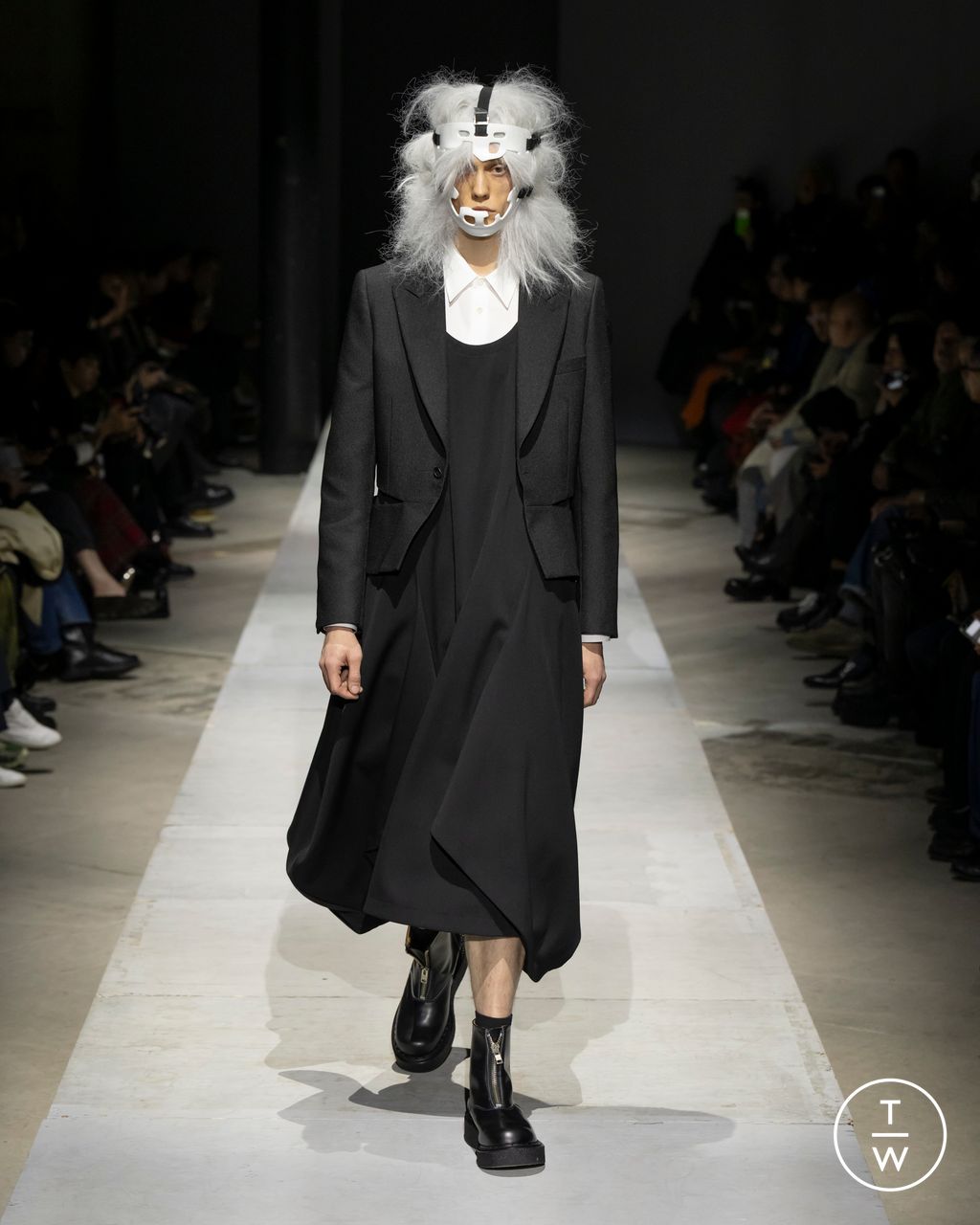 Fashion Week Paris Fall/Winter 2026 look 10 from the Comme des Garçons Homme Plus collection menswear