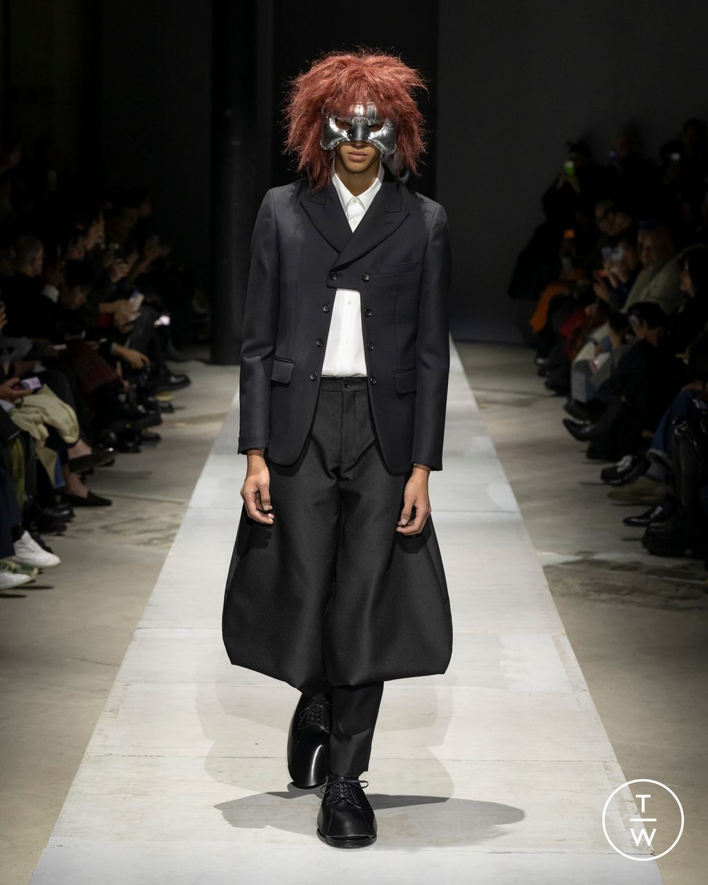 Fashion Week Paris Fall/Winter 2026 look 19 from the Comme des Garçons Homme Plus collection menswear