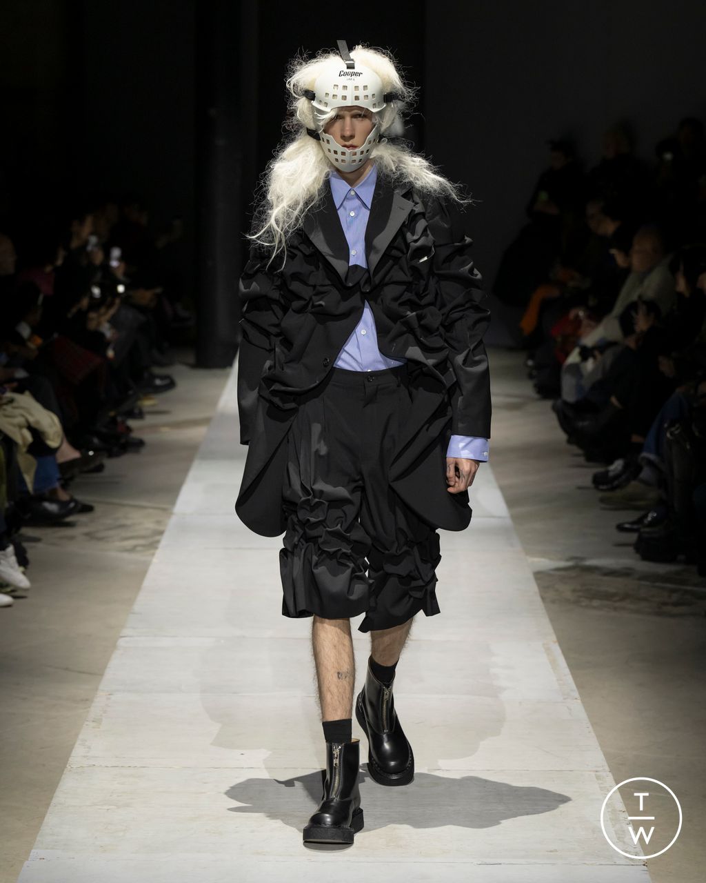 Fashion Week Paris Fall/Winter 2026 look 21 from the Comme des Garçons Homme Plus collection 男装