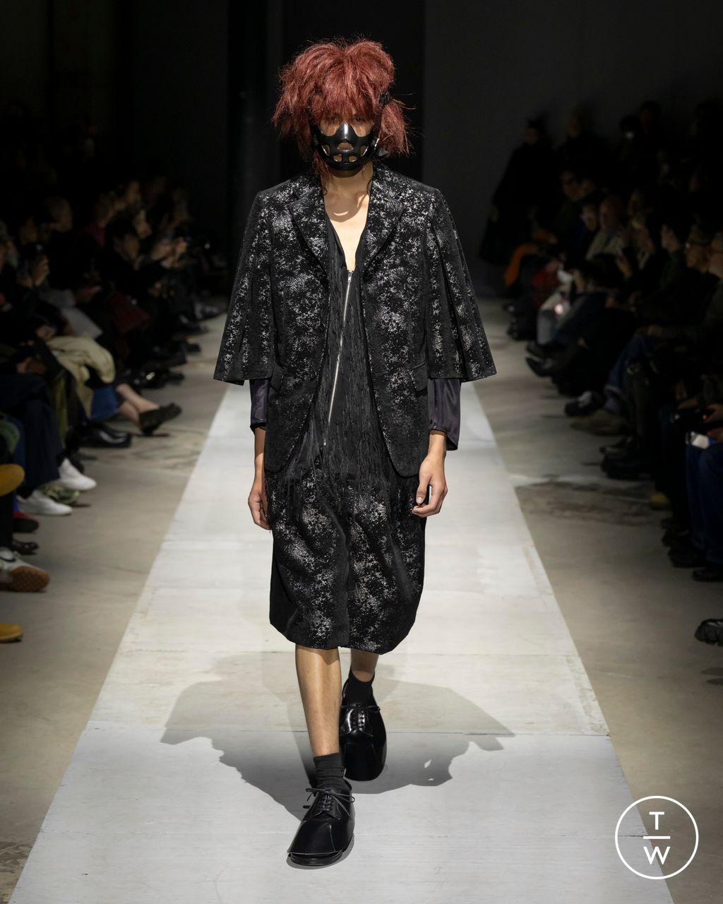 Fashion Week Paris Fall/Winter 2026 look 34 from the Comme des Garçons Homme Plus collection 男装