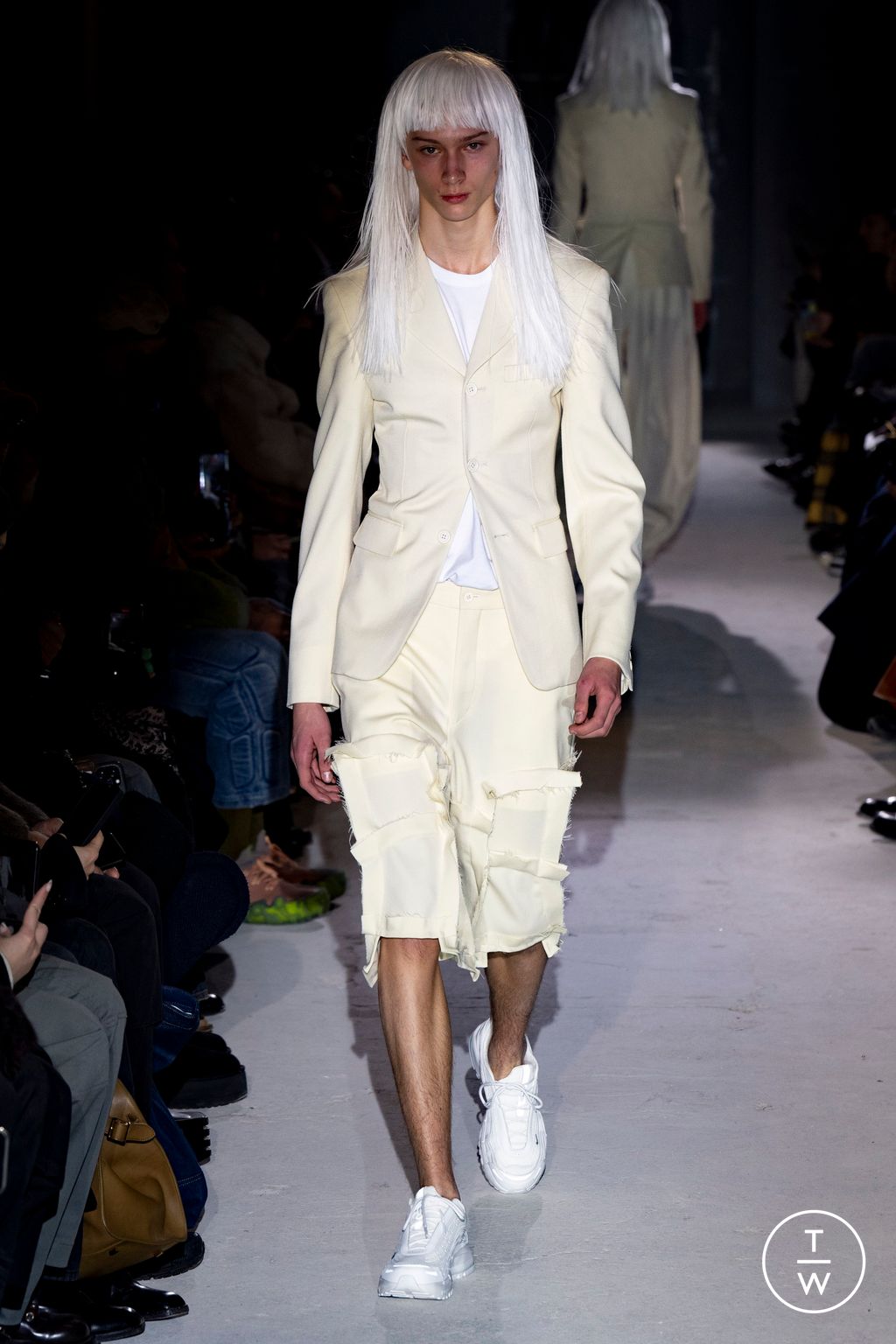 Fashion Week Paris Fall/Winter 2024 look 5 from the Comme des Garçons Homme Plus collection menswear