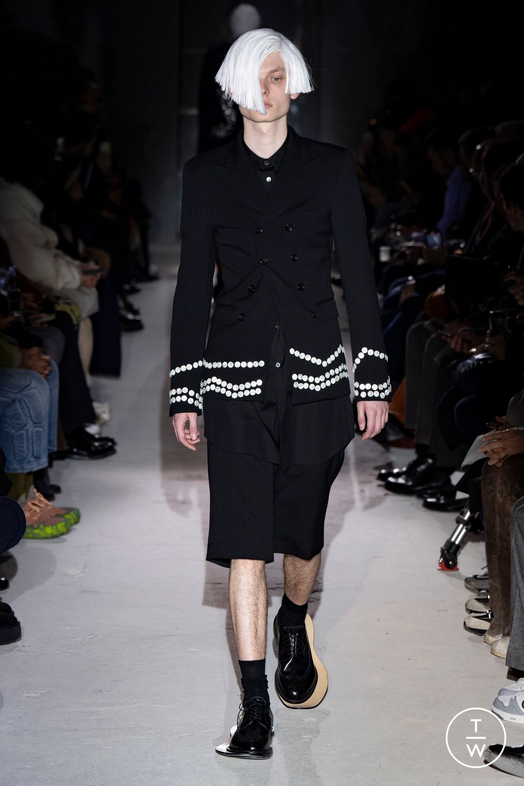 Fashion Week Paris Fall/Winter 2024 look 10 from the Comme des Garçons Homme Plus collection 男装