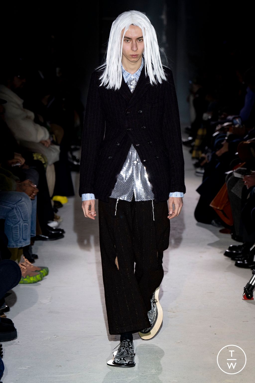 Fashion Week Paris Fall/Winter 2024 look 24 from the Comme des Garçons Homme Plus collection menswear