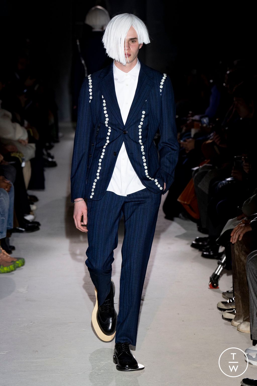 Fashion Week Paris Fall/Winter 2024 look 28 from the Comme des Garçons Homme Plus collection 男装