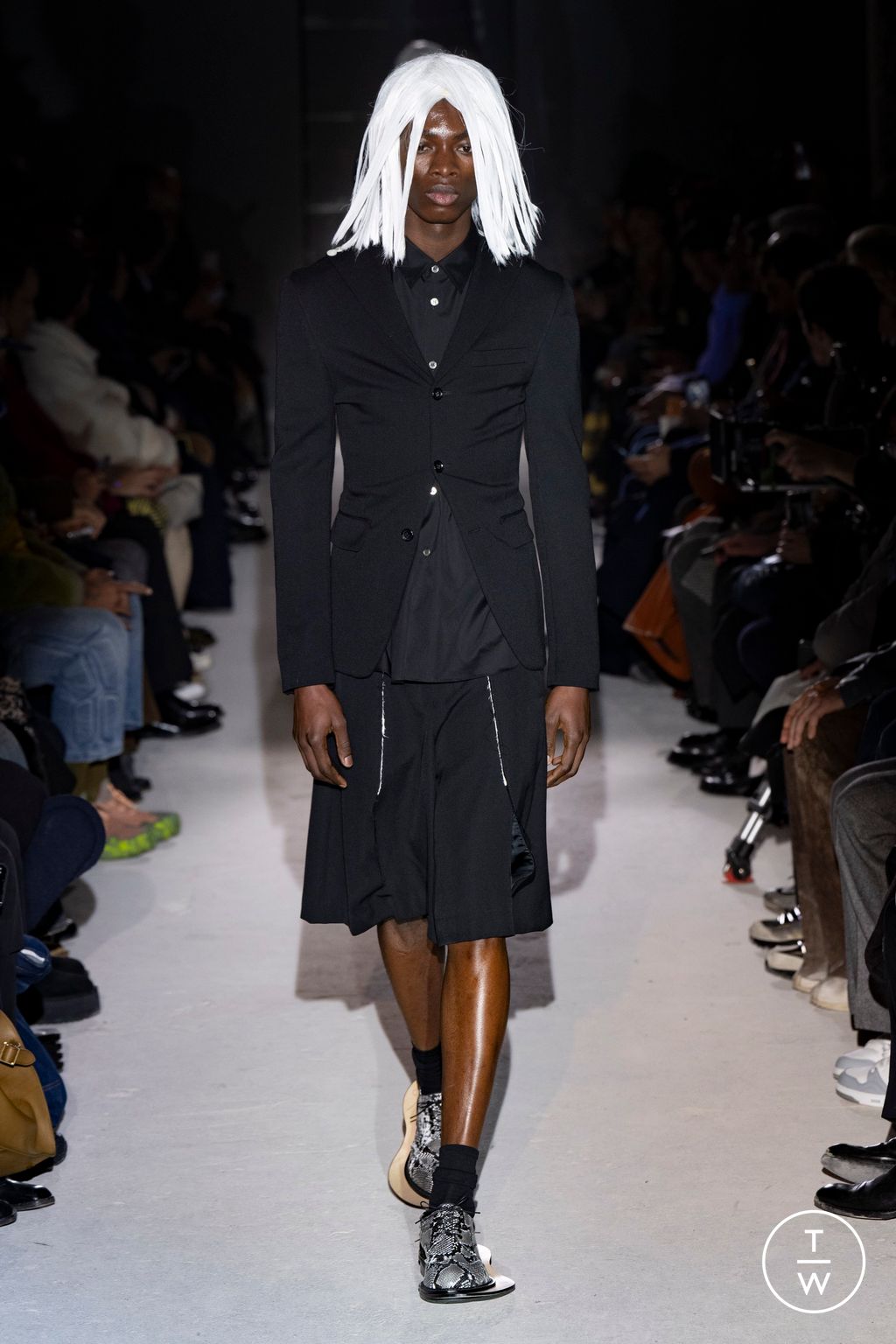 Fashion Week Paris Fall/Winter 2024 look 29 from the Comme des Garçons Homme Plus collection menswear