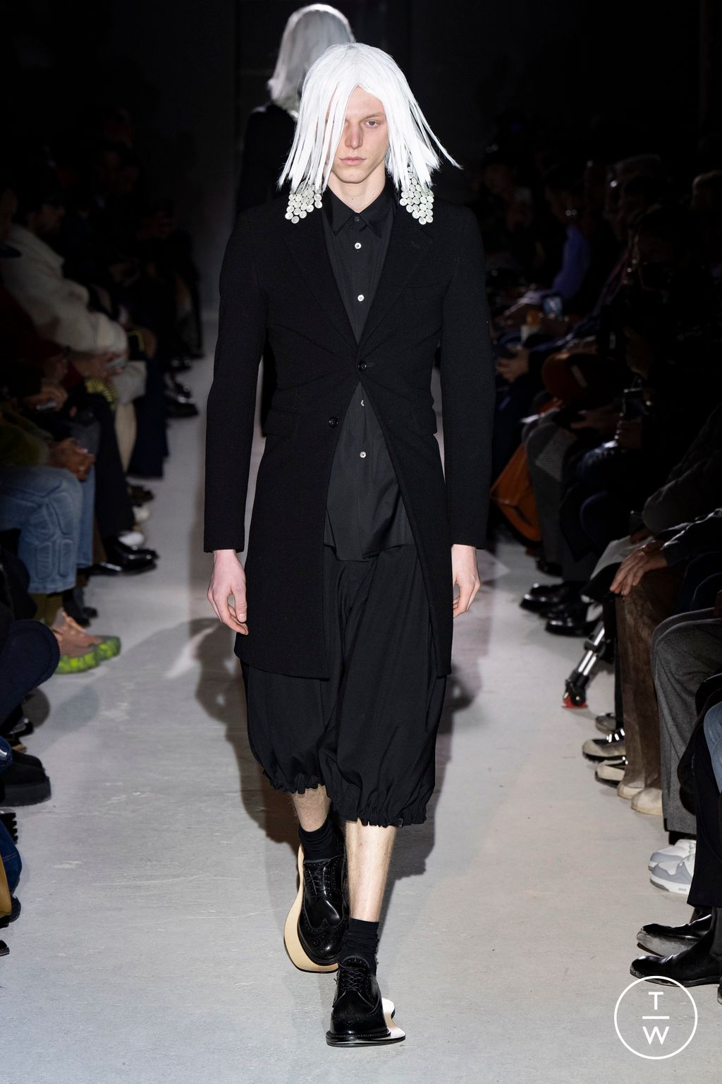 Fashion Week Paris Fall/Winter 2024 look 30 from the Comme des Garçons Homme Plus collection 男装