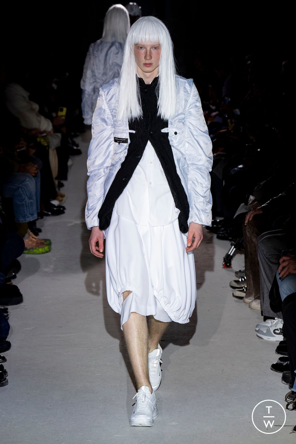 Fashion Week Paris Fall/Winter 2024 look 36 from the Comme des Garçons Homme Plus collection menswear