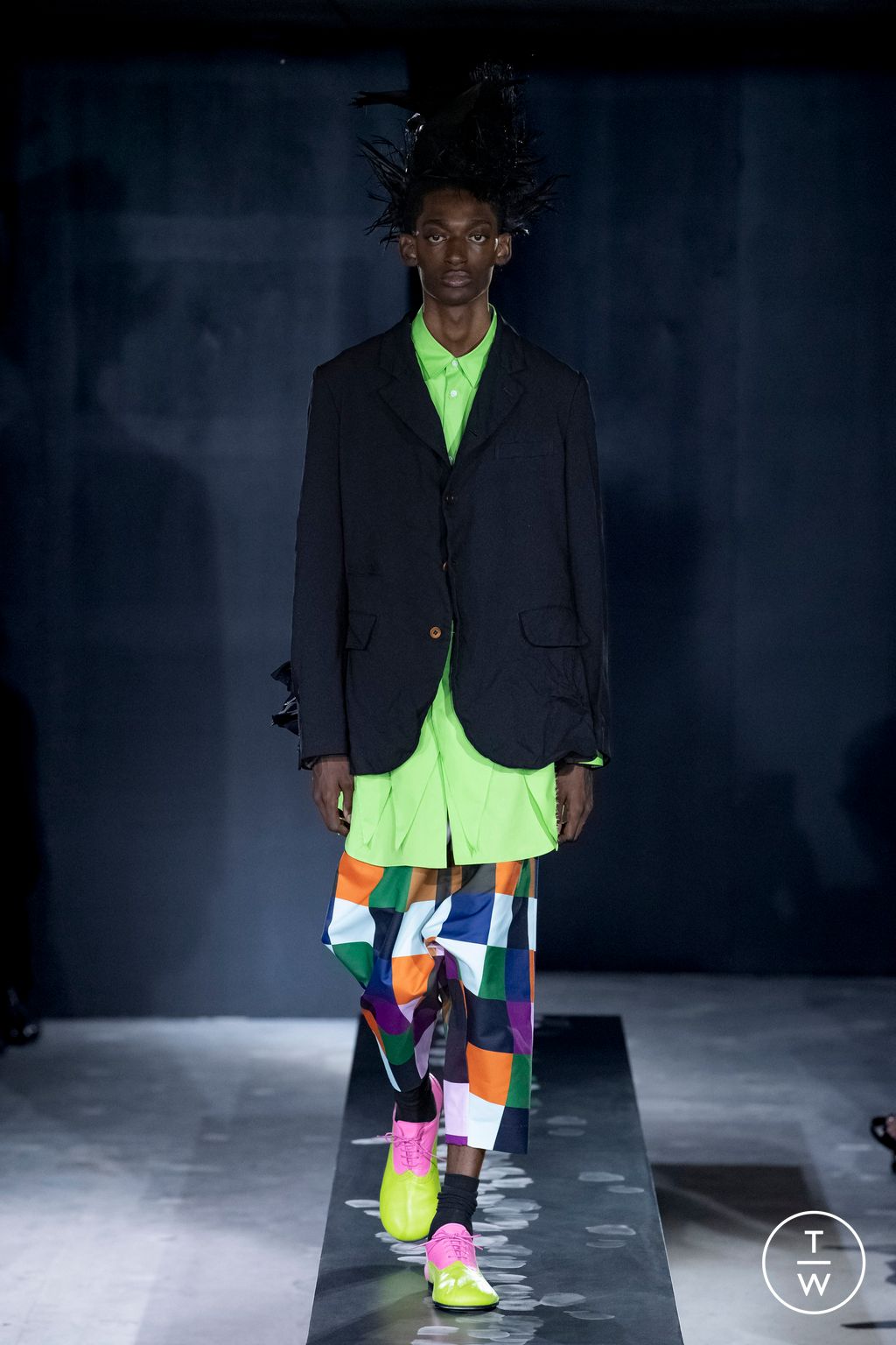 Fashion Week Paris Spring/Summer 2023 look 7 from the Comme des Garçons Homme Plus collection 男装