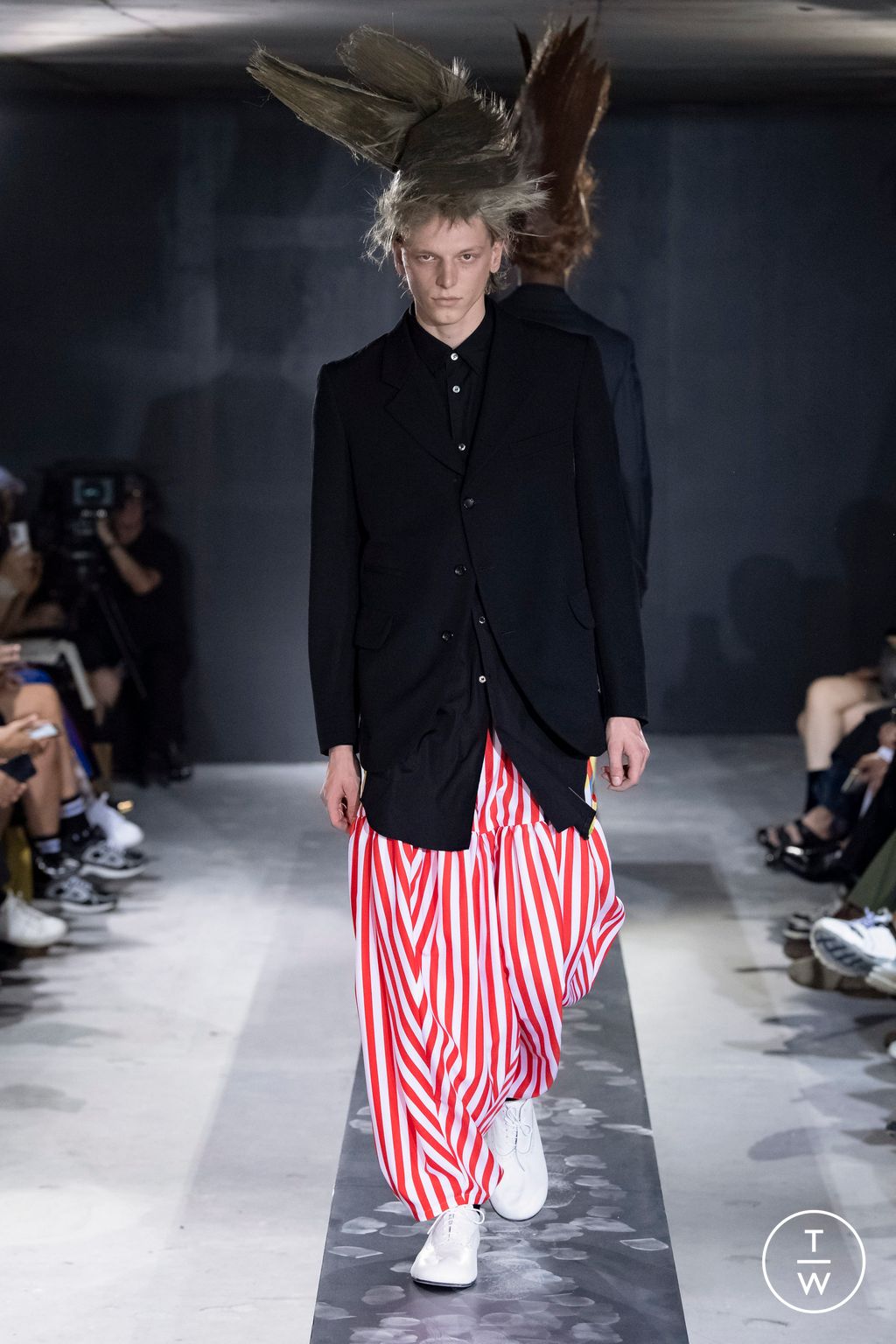 Fashion Week Paris Spring/Summer 2023 look 13 from the Comme des Garçons Homme Plus collection menswear