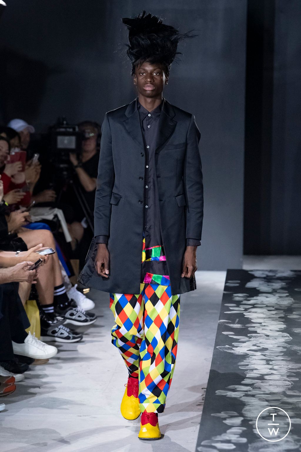 Fashion Week Paris Spring/Summer 2023 look 14 from the Comme des Garçons Homme Plus collection 男装