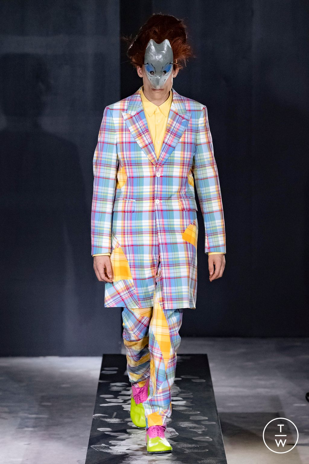 Fashion Week Paris Spring/Summer 2023 look 16 from the Comme des Garçons Homme Plus collection 男装