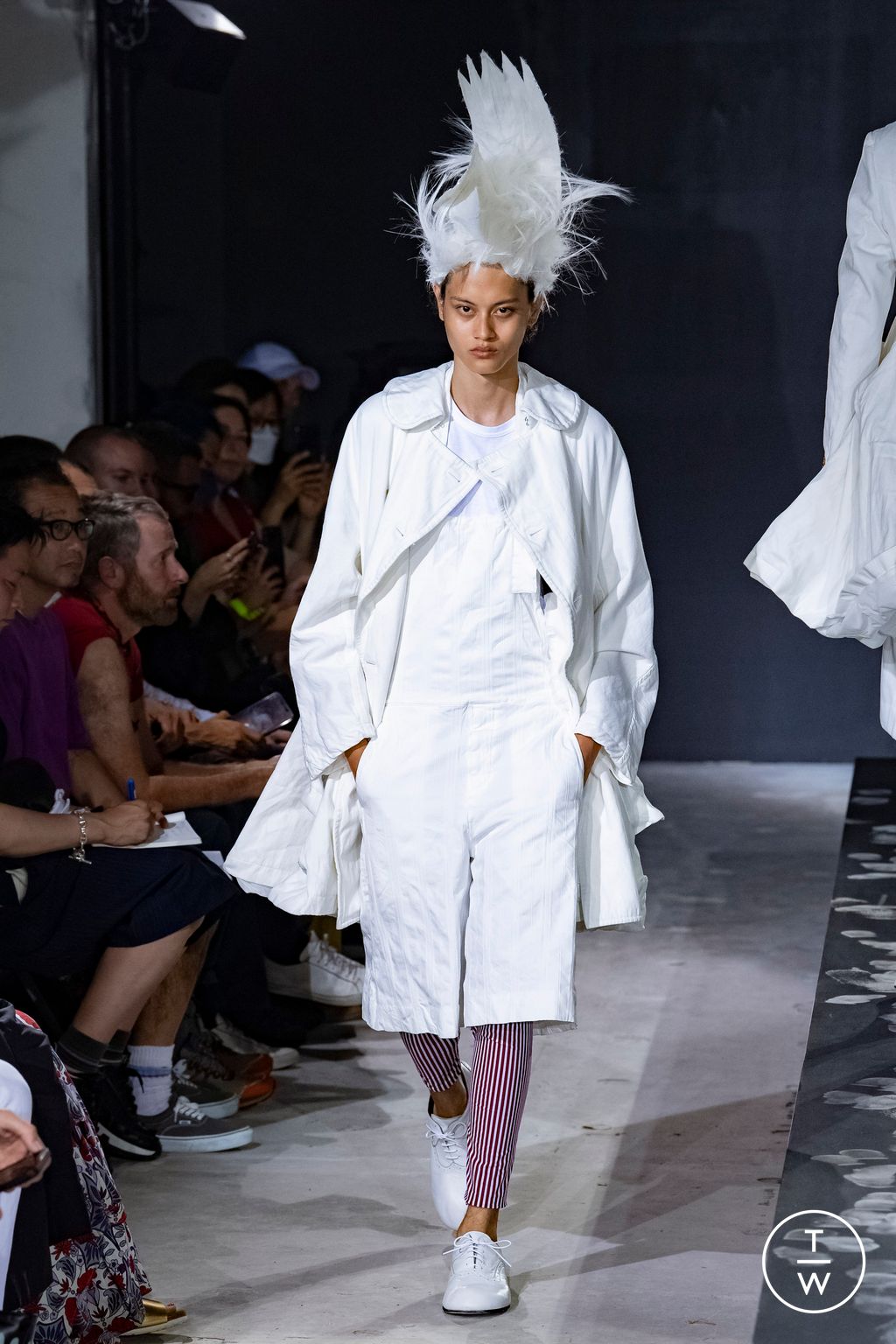 Fashion Week Paris Spring/Summer 2023 look 21 from the Comme des Garçons Homme Plus collection menswear