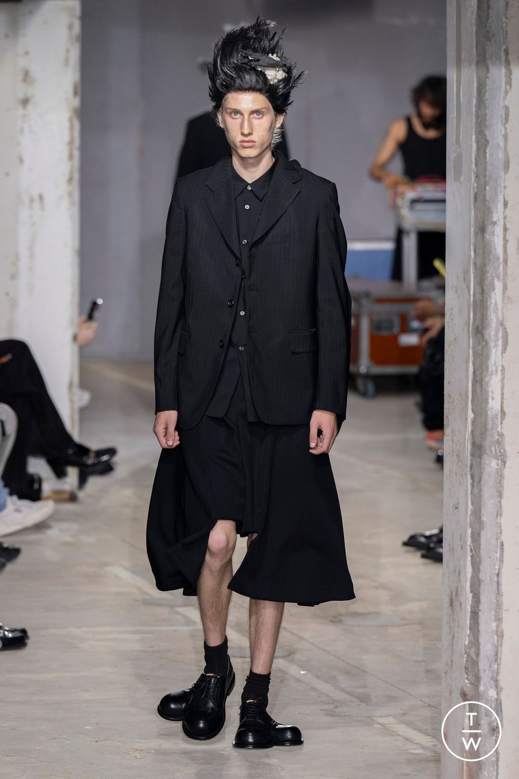 Fashion Week Paris Spring/Summer 2024 look 7 from the Comme des Garçons Homme Plus collection menswear