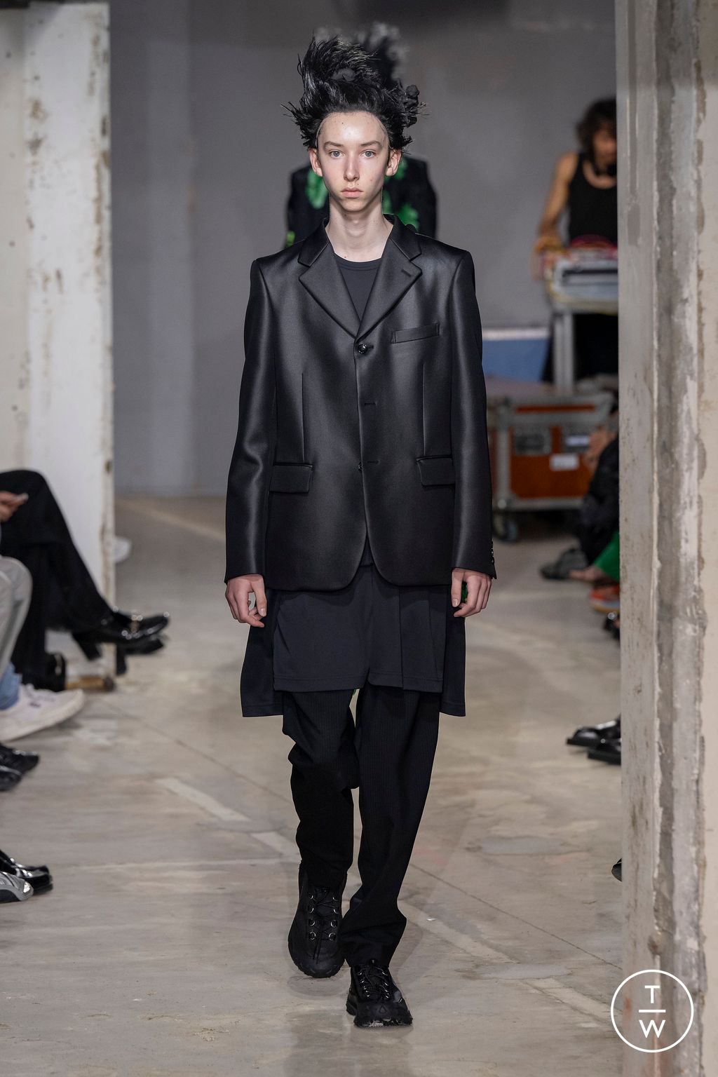 Fashion Week Paris Spring/Summer 2024 look 13 from the Comme des Garçons Homme Plus collection menswear
