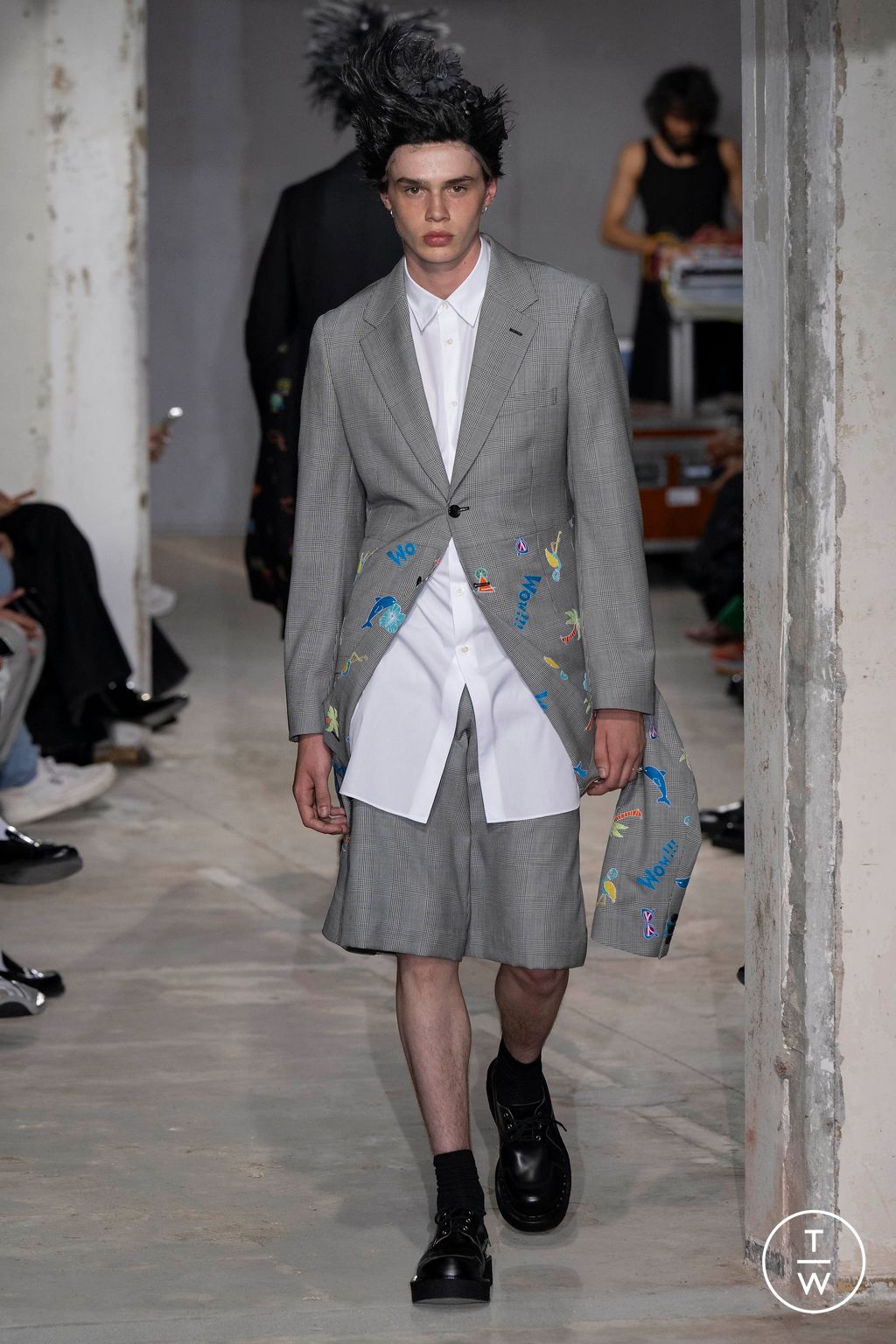 Fashion Week Paris Spring/Summer 2024 look 20 from the Comme des Garçons Homme Plus collection menswear