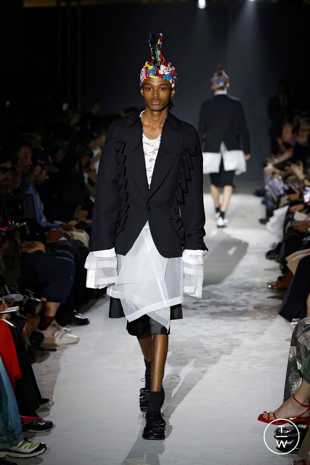Fashion Week Paris Spring-Summer 2025 look 4 from the Comme des Garçons Homme Plus collection 男装