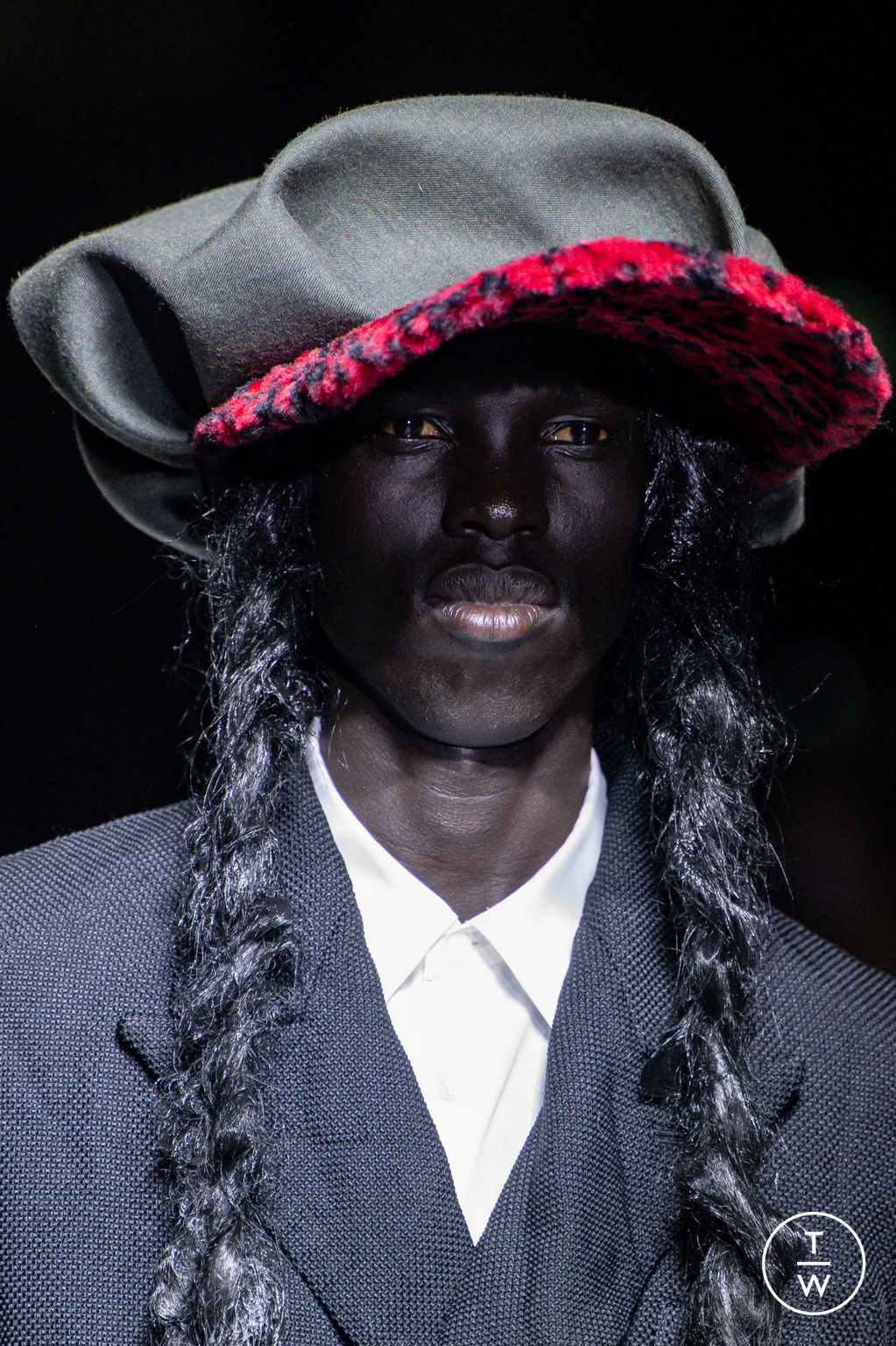 Fashion Week Paris Spring/Summer 2026 look 4 from the Comme des Garçons Homme Plus collection menswear accessories