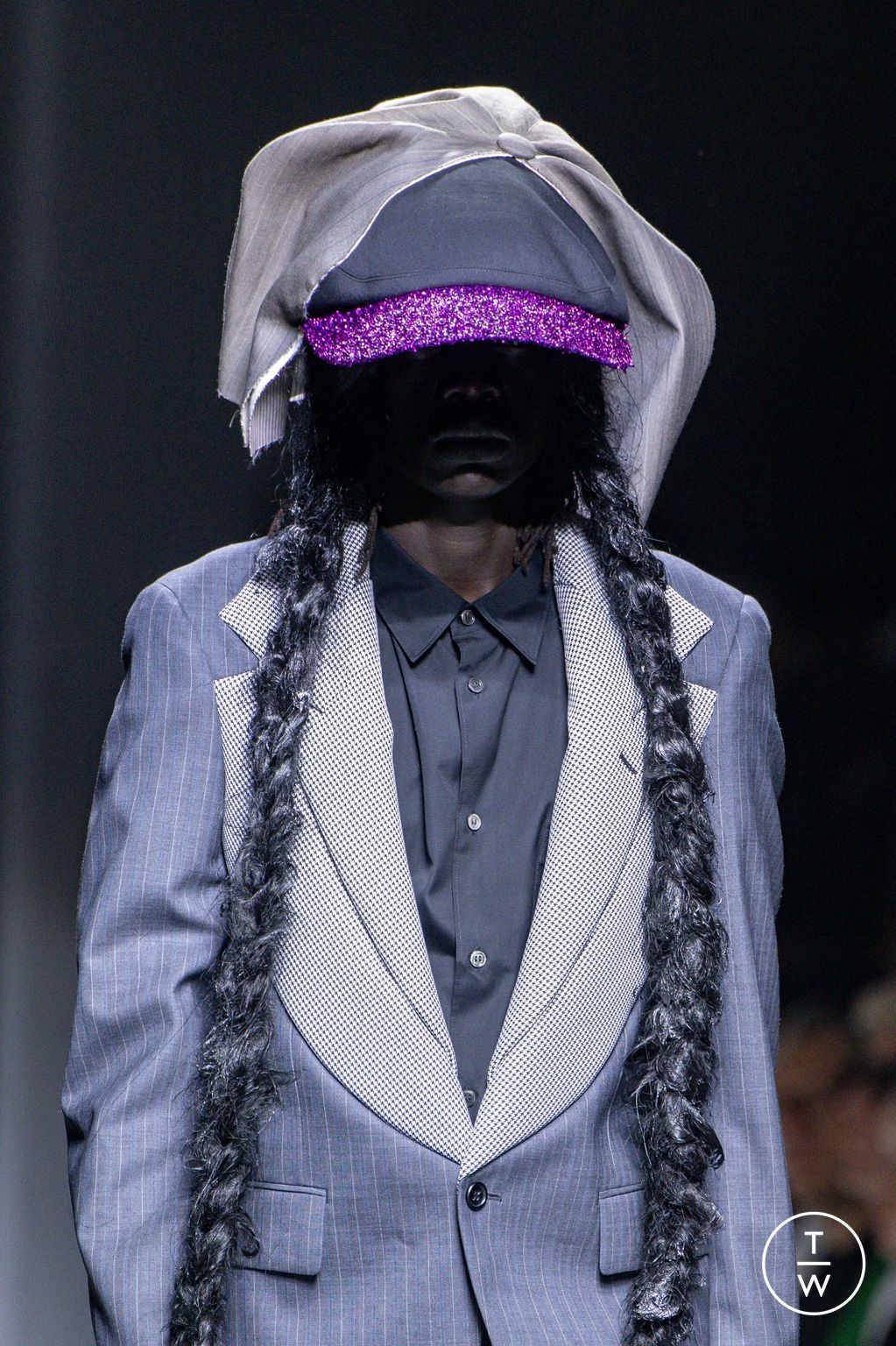 Fashion Week Paris Spring/Summer 2026 look 25 from the Comme des Garçons Homme Plus collection menswear accessories