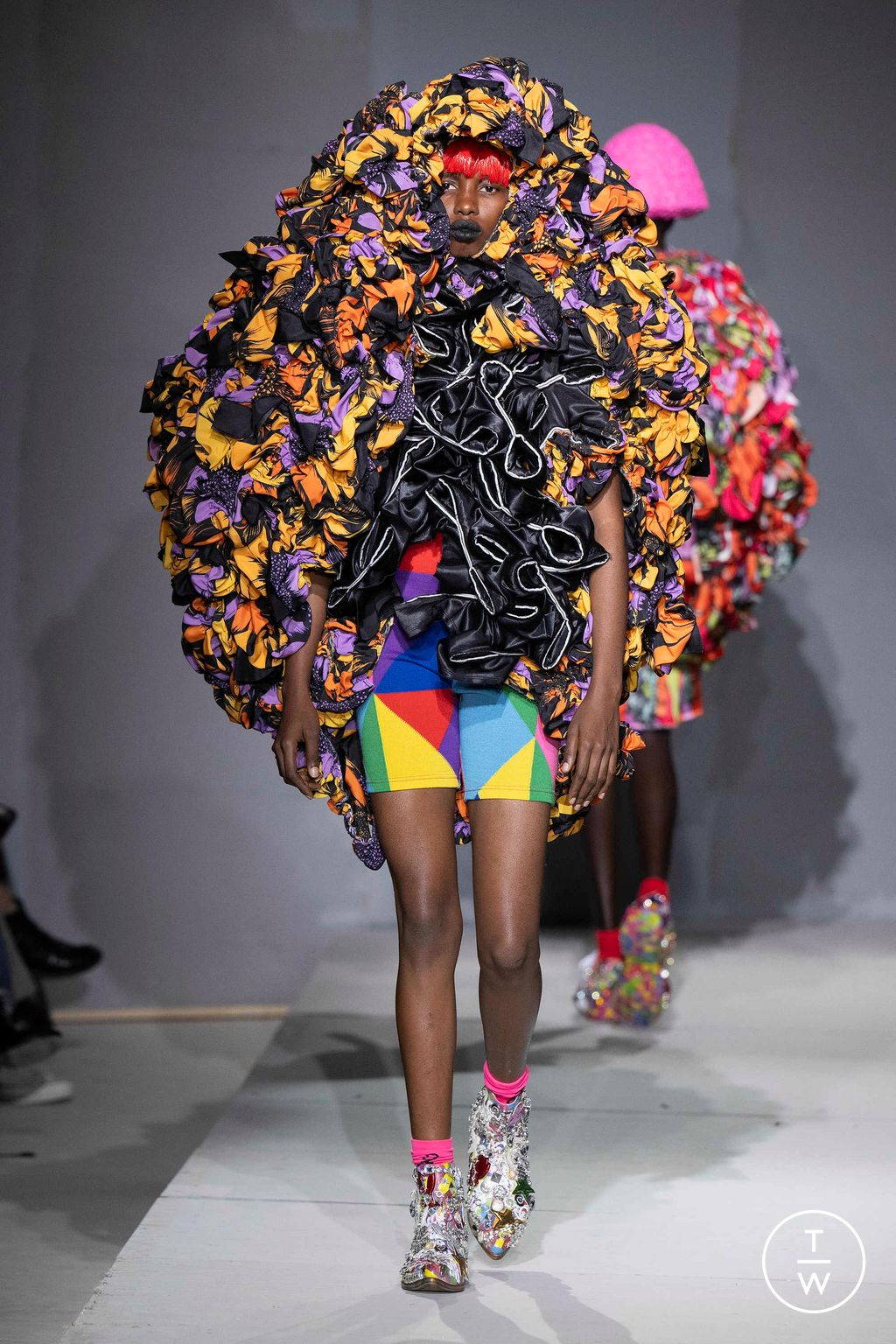 Fashion Week Paris Spring/Summer 2024 look 2 de la collection Comme des Garçons womenswear