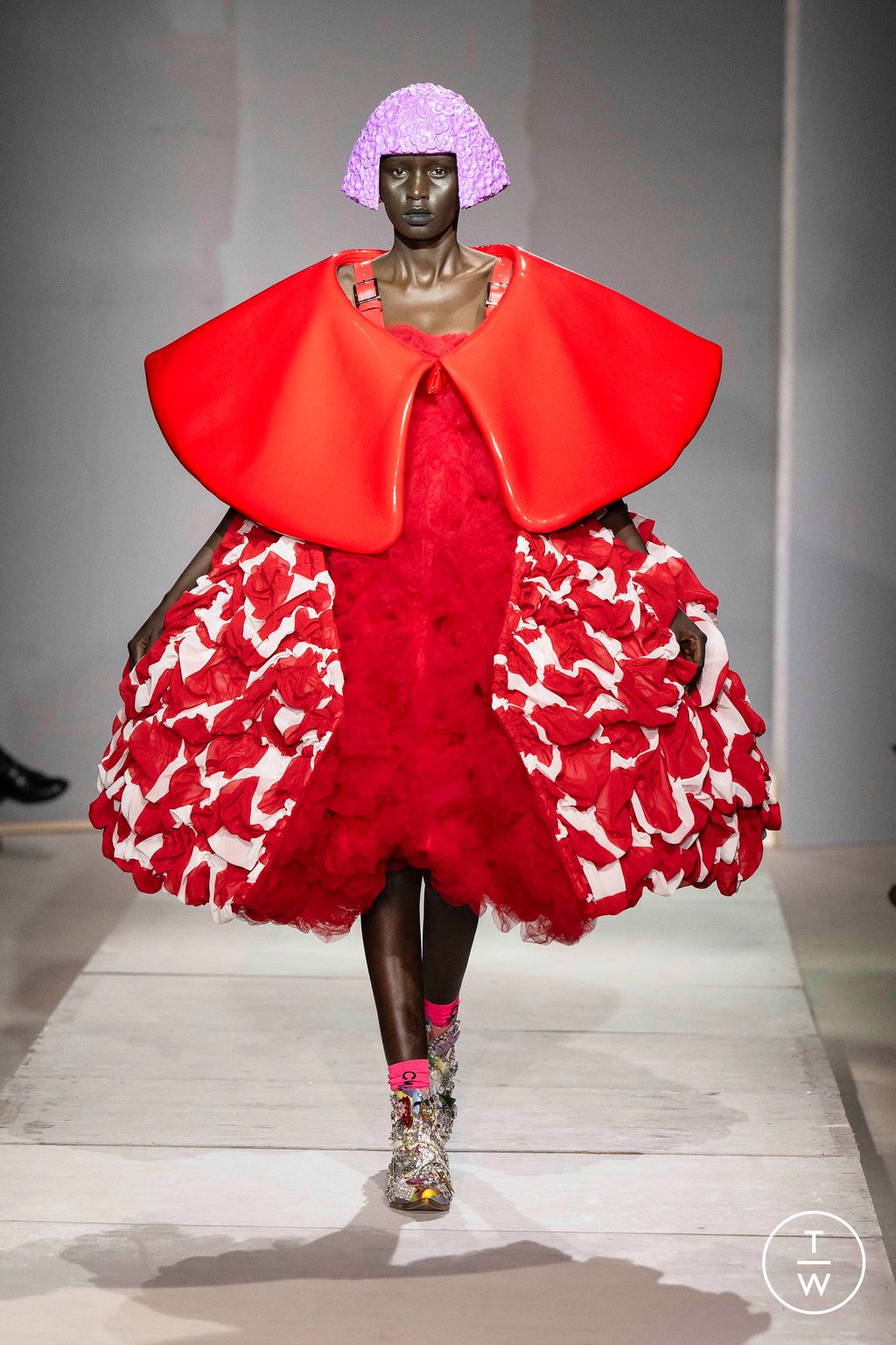 Fashion Week Paris Spring/Summer 2024 look 16 de la collection Comme des Garçons womenswear
