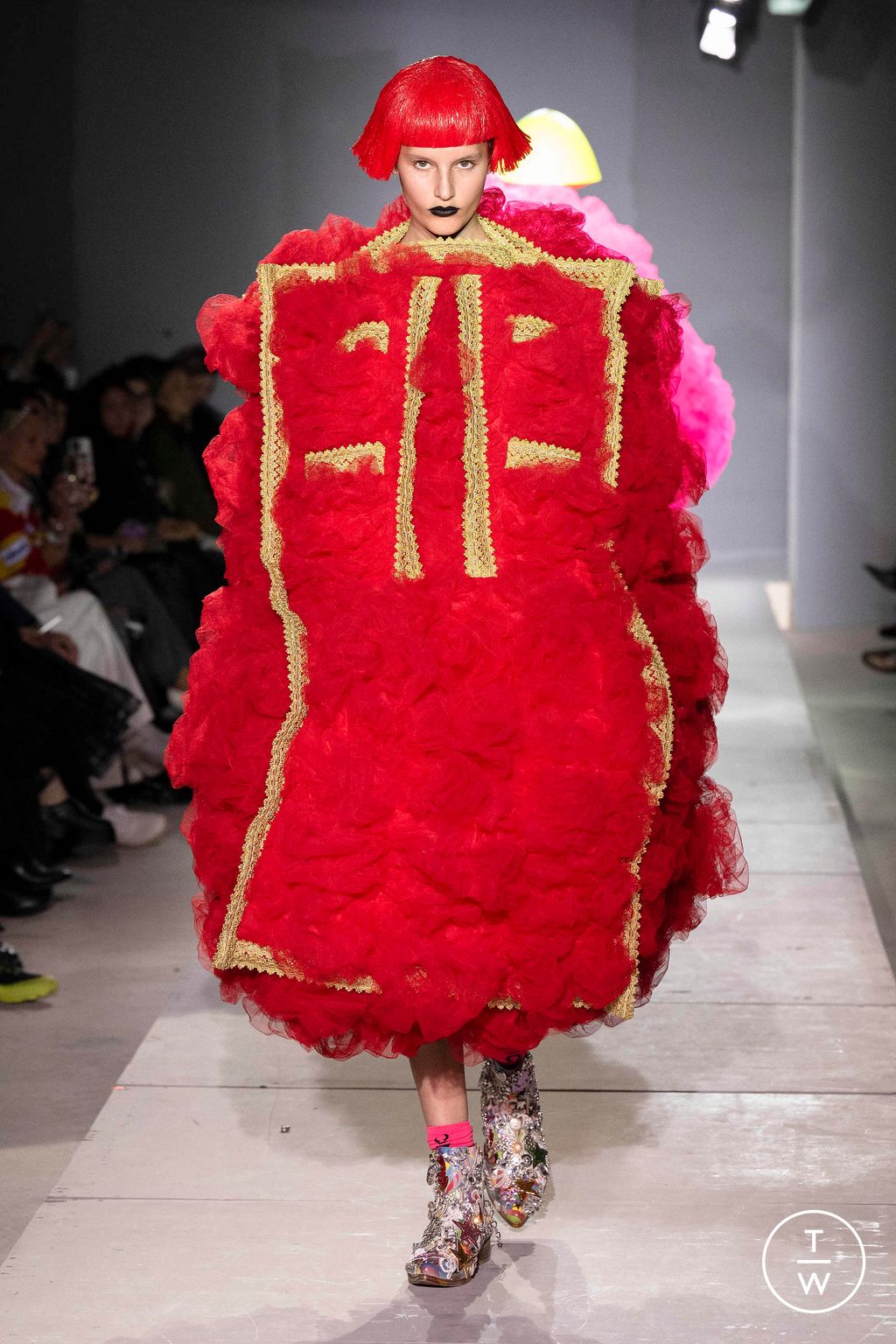 Fashion Week Paris Spring/Summer 2024 look 18 de la collection Comme des Garçons womenswear