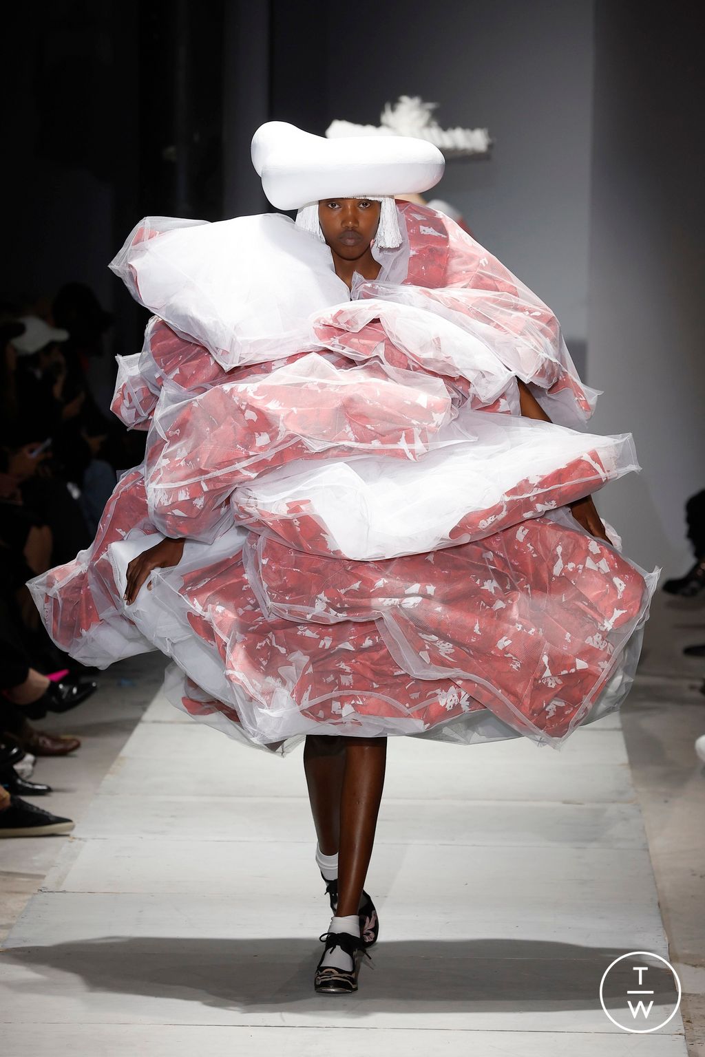 Fashion Week Paris Spring-Summer 2025 look 20 de la collection Comme des Garçons womenswear