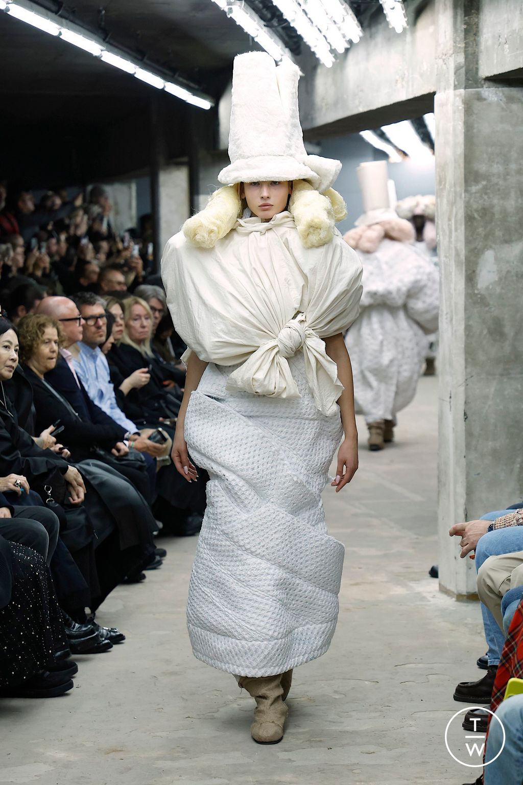 Fashion Week Paris Spring/Summer 2026 look 18 from the Comme des Garçons collection 女装