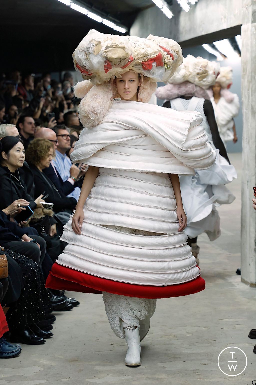 Fashion Week Paris Spring/Summer 2026 look 20 de la collection Comme des Garçons womenswear