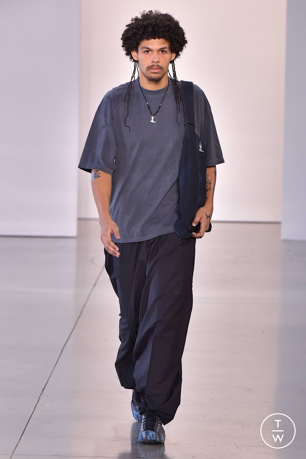 Fashion Week New York Spring/Summer 2024 look 33 from the Concept Korea collection womenswear