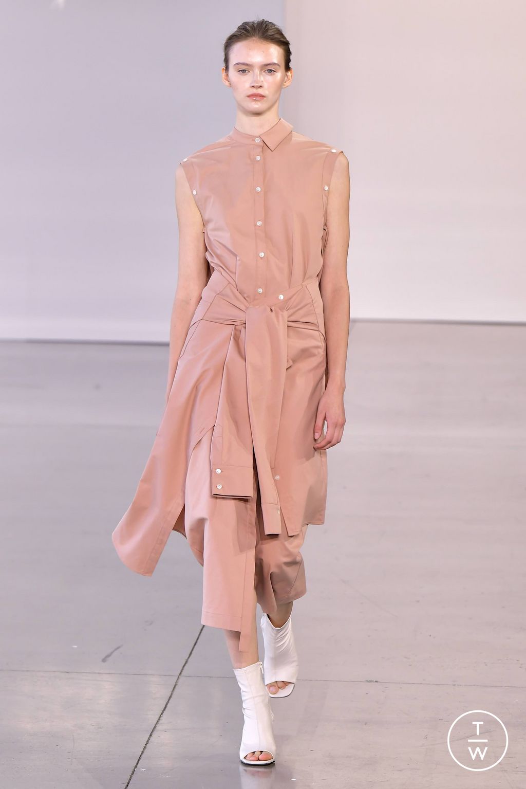 Fashion Week New York Spring/Summer 2024 look 60 from the Concept Korea collection 女装