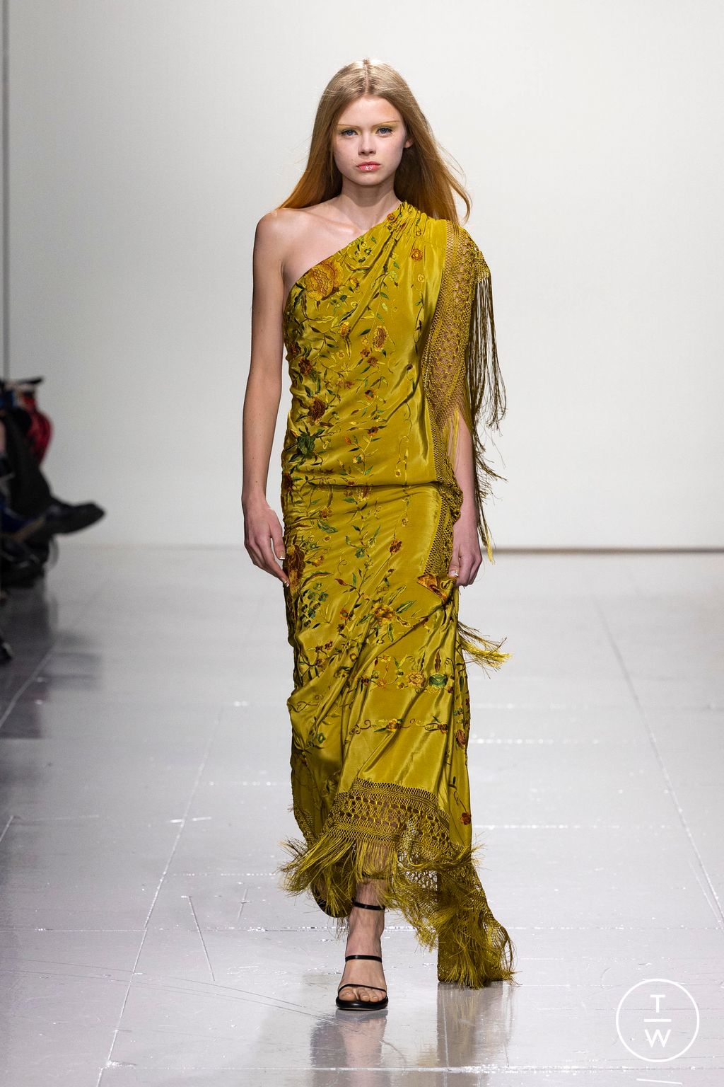 Fashion Week London Fall/Winter 2023 look 6 de la collection Conner Ives womenswear