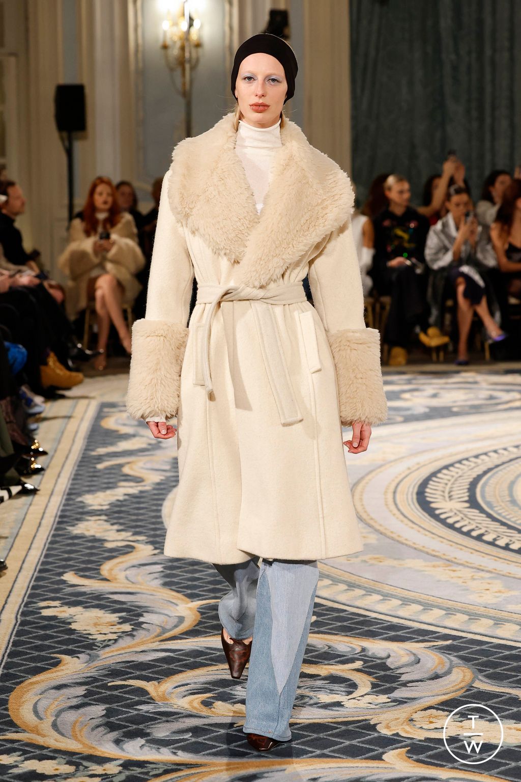 Fashion Week London Fall/Winter 2024 look 18 from the Conner Ives collection 女装