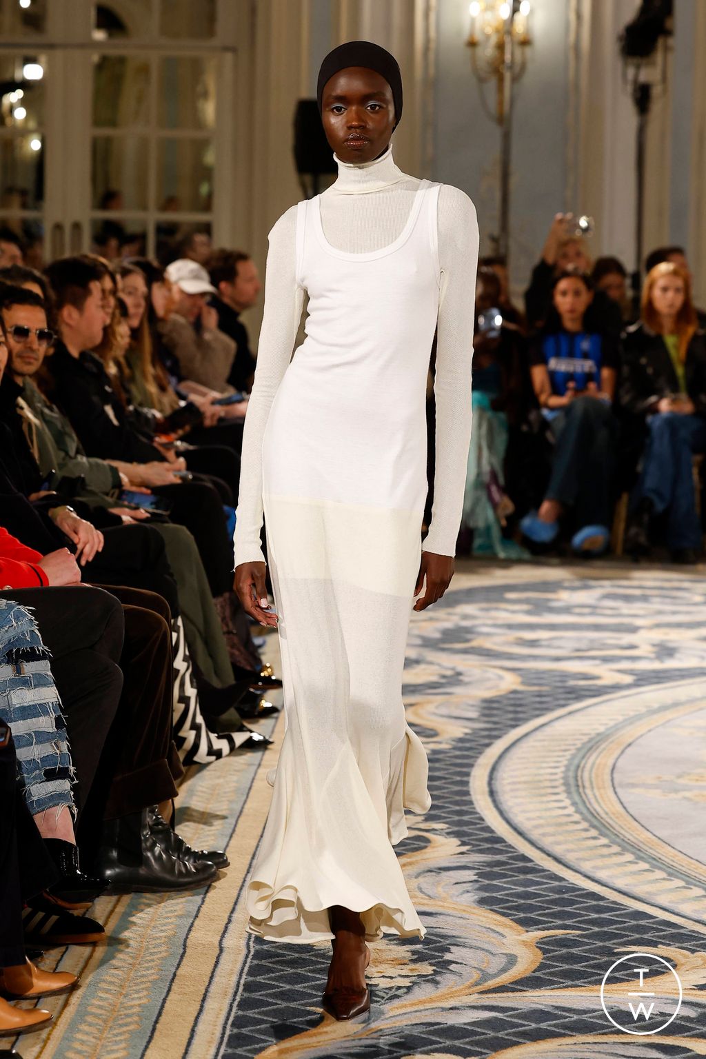 Fashion Week London Fall/Winter 2024 look 19 de la collection Conner Ives womenswear