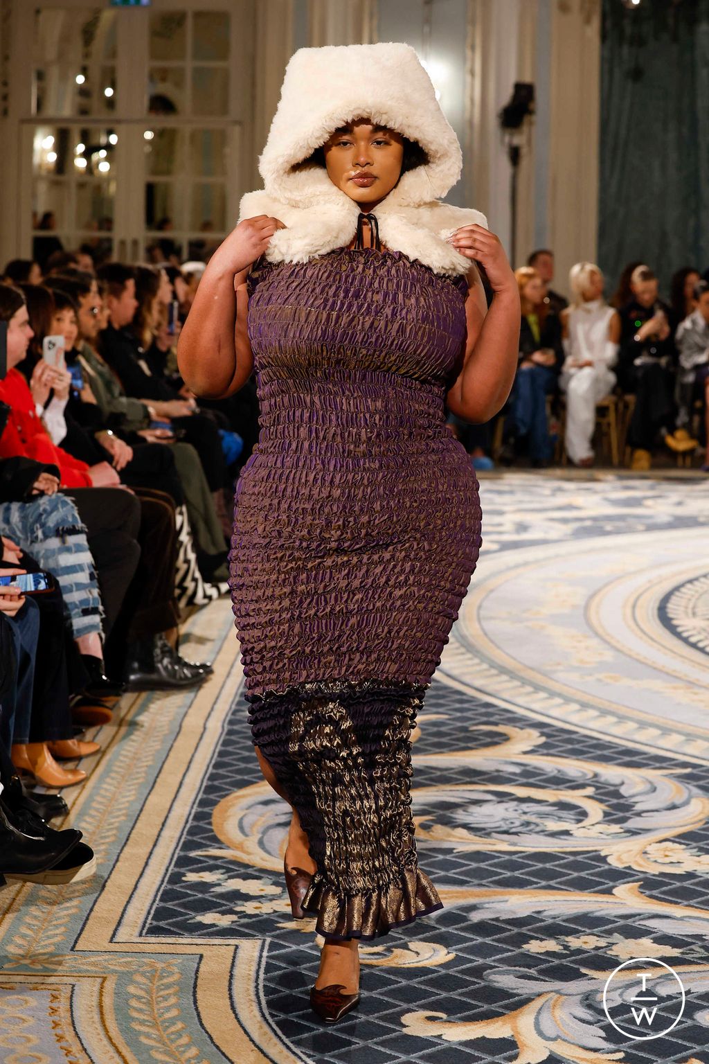 Fashion Week London Fall/Winter 2024 look 21 de la collection Conner Ives womenswear